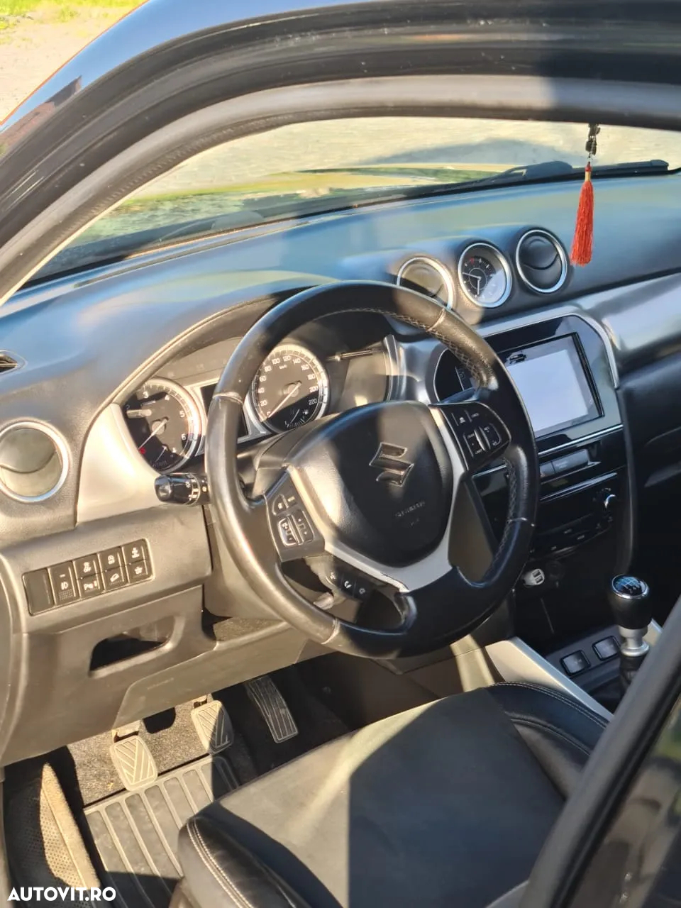 Suzuki Vitara 1.6 DDIS 4X4 Luxus - 8