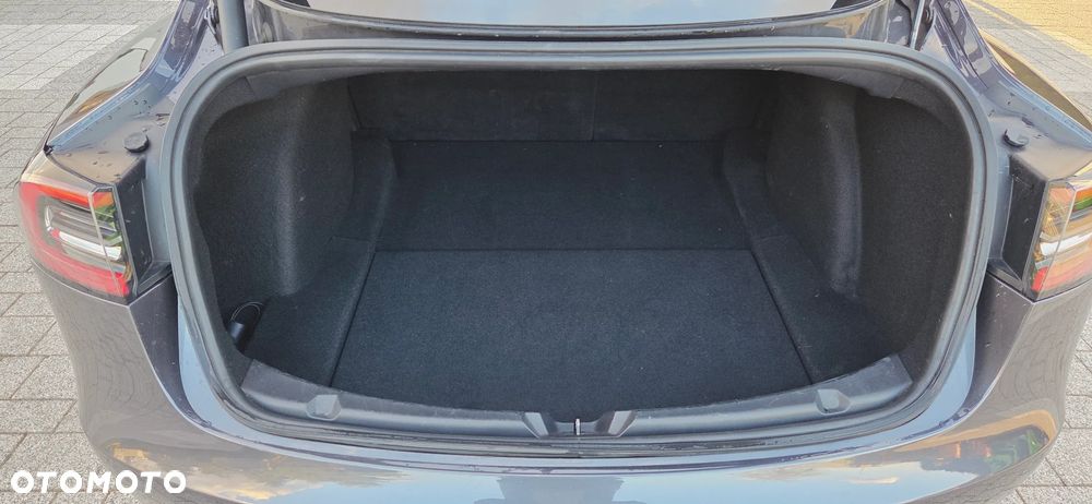 Tesla Model 3 Langstreckenbatterie Allradantrieb Dual Motor - 23