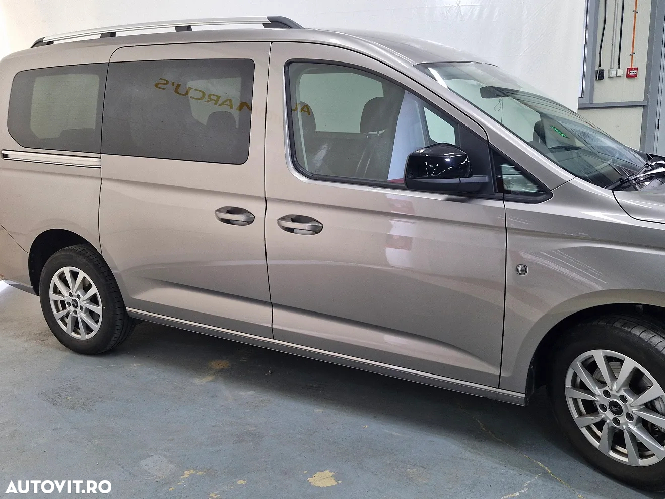 Ford Tourneo Connect 2.0L EcoBlue AWD LWB Titanium - 13