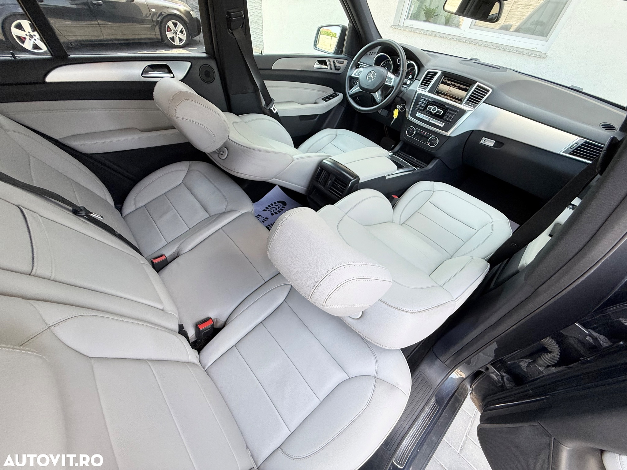 Mercedes-Benz ML 350 BlueTEC 4MATIC 7G-TRONIC Edition 1 - 8