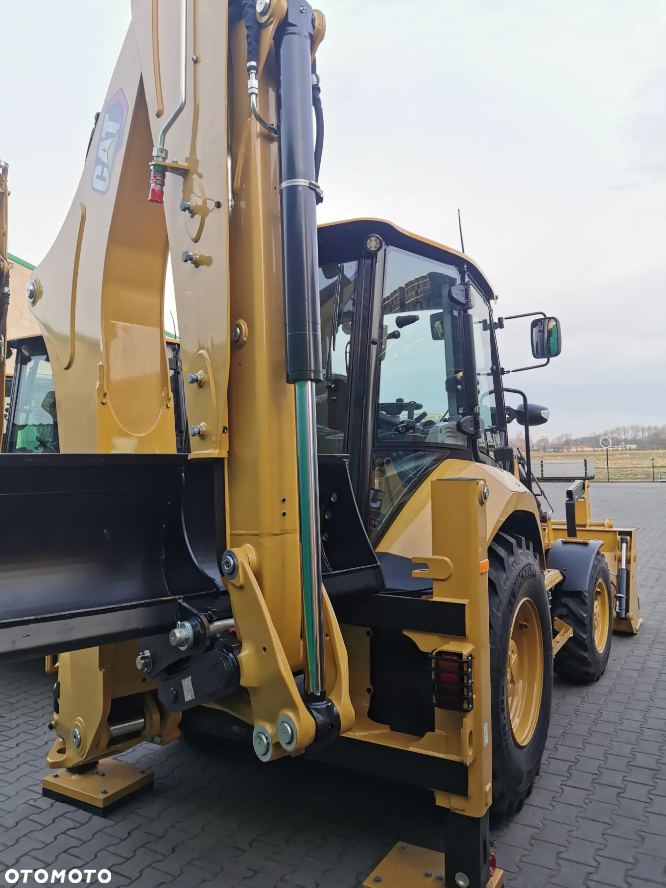 Caterpillar CAT 432F2 Wecon niskopodwozie Scania - 20