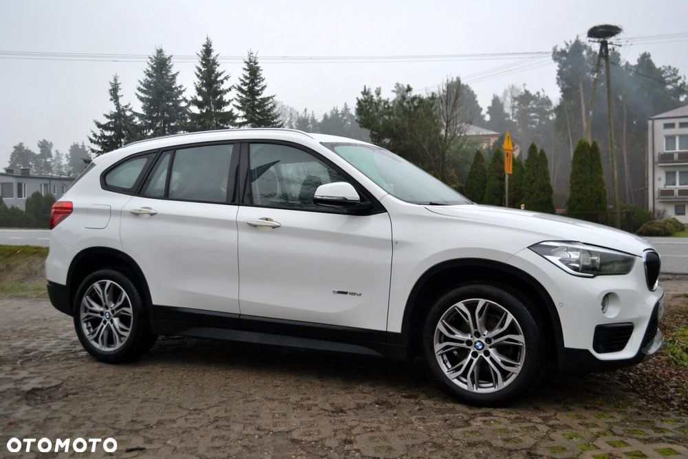 BMW X1 sDrive18d Sport Line - 1