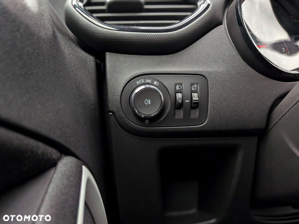 Opel Crossland X 1.2 T 120 Lat S&S - 26