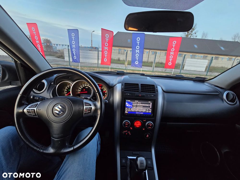 Suzuki Grand Vitara 2.4 Premium - 29