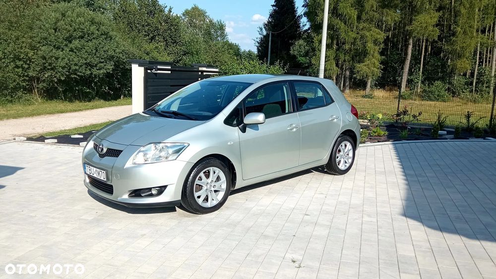 Toyota Auris 1.4 D-4D Luna - 2