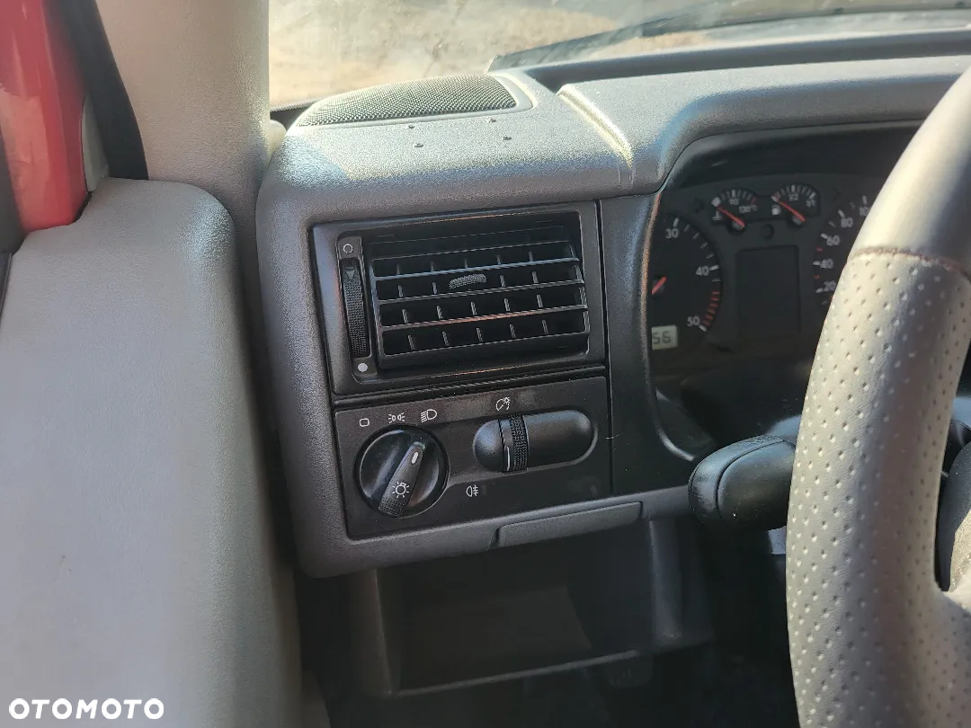 Volkswagen Transporter - 26