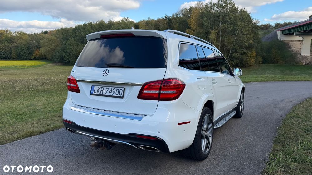 Mercedes-Benz GLS - 34