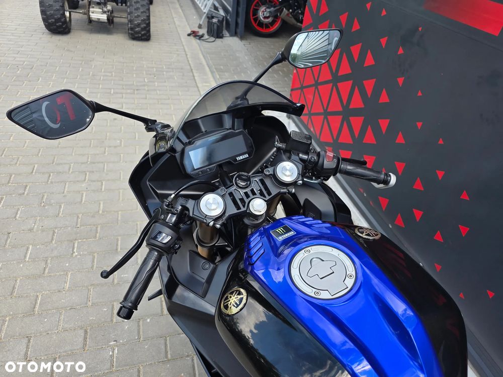 Yamaha YZF - 30