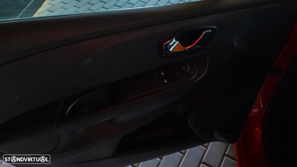 Renault Clio 0.9 TCe Limited - 11