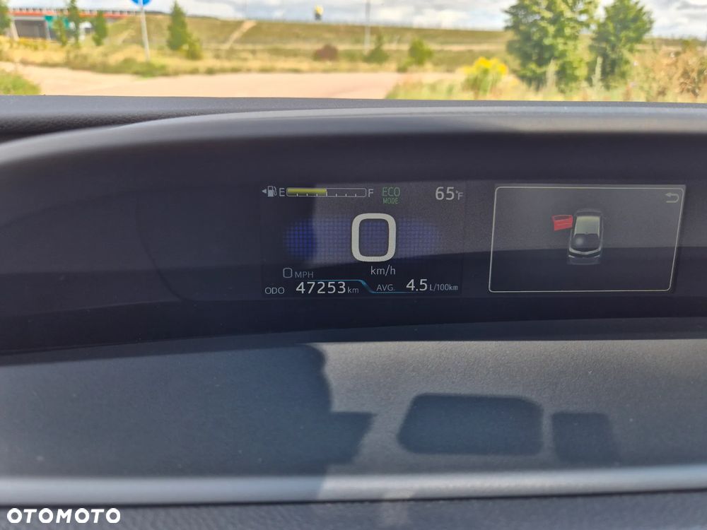 Toyota Prius Hybrid Comfort - 36