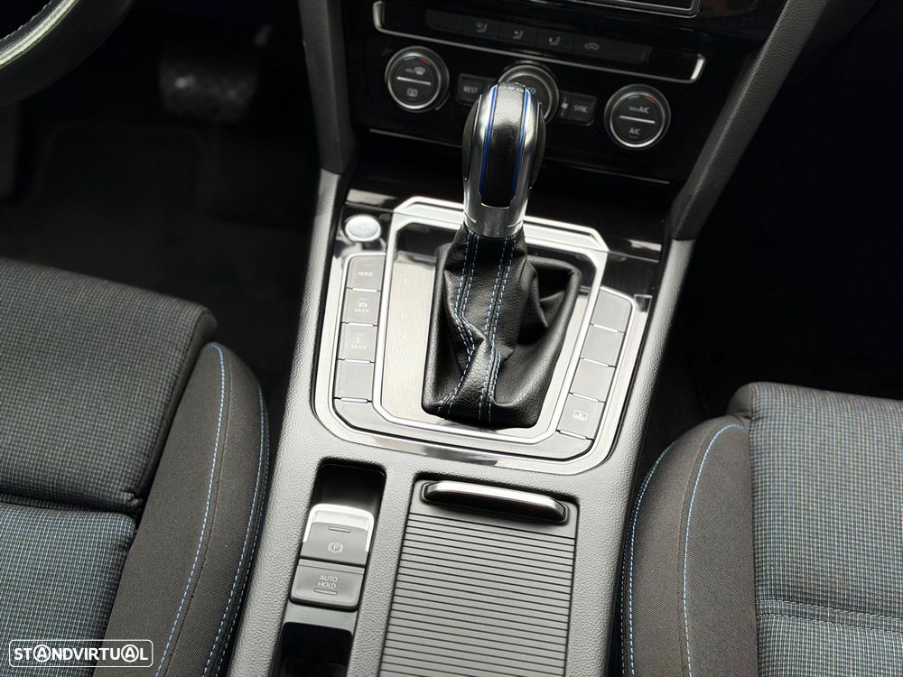 VW Passat 1.4 TSI GTE Plug-in - 41