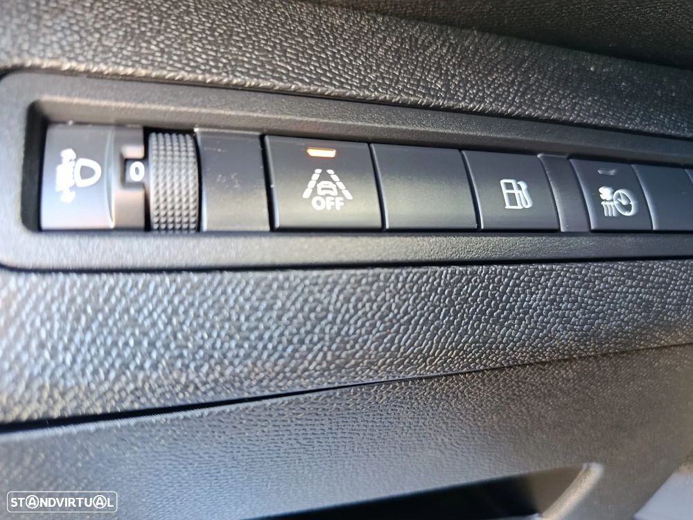 Citroën C4 Cactus 1.2 PureTech Shine EAT6 - 21