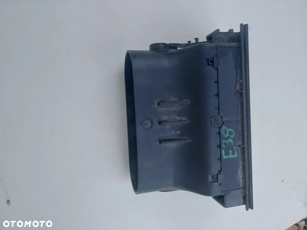 BMW 7 E38 Kratka nawiewu tył tylna - 2