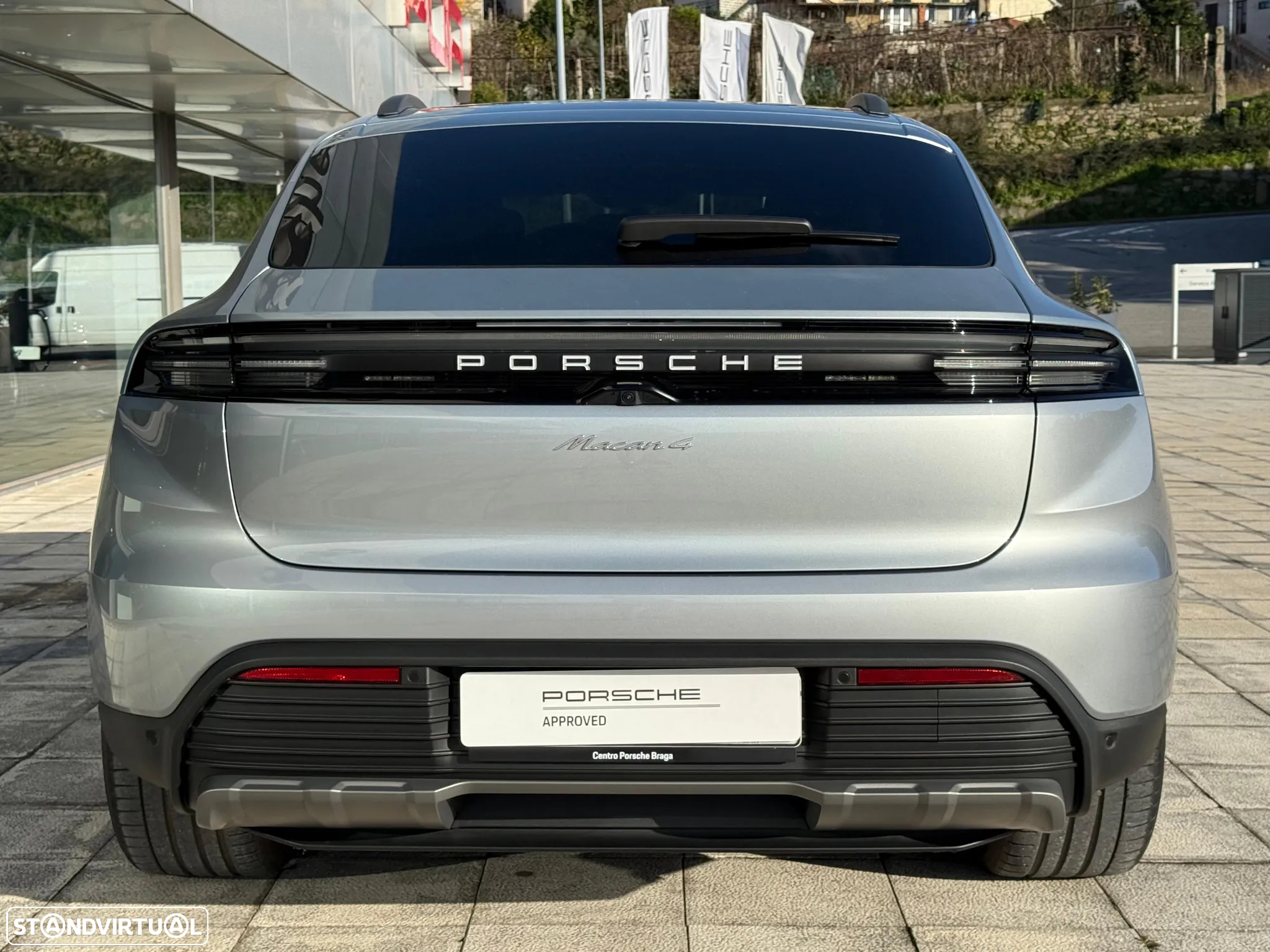 Porsche Macan Electric 4 - 39