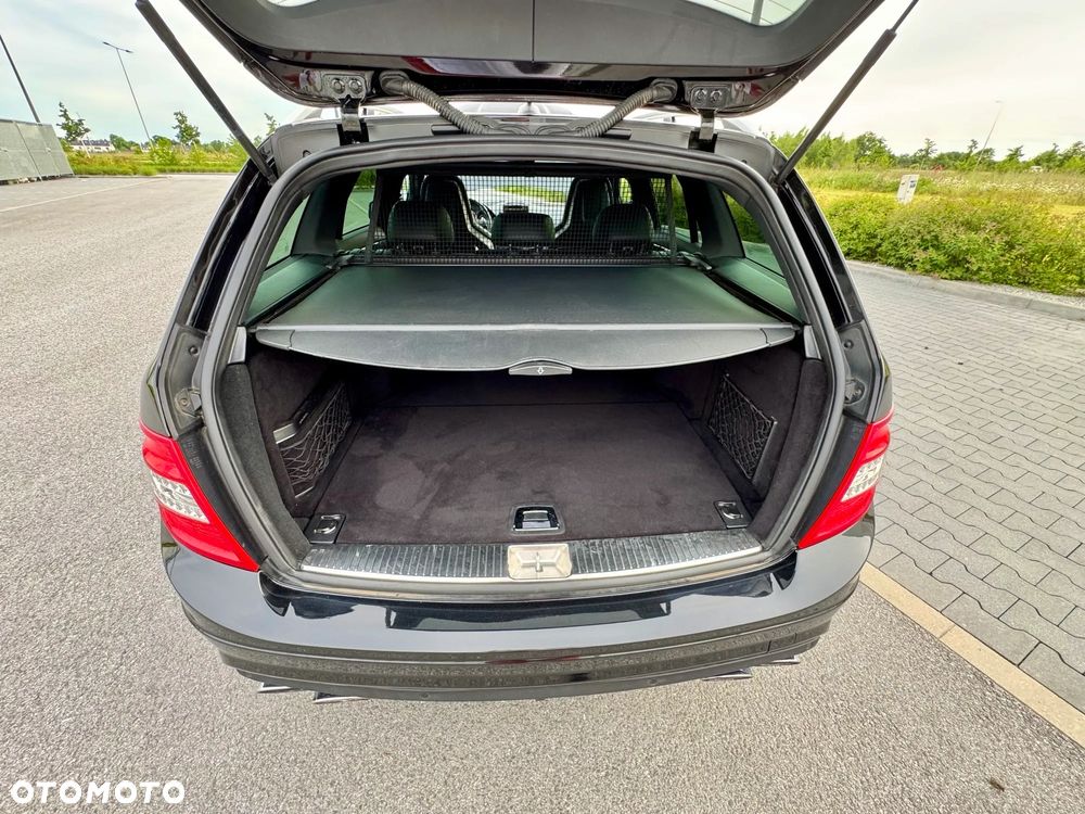 Mercedes-Benz Klasa C 63 AMG 7G-TRONIC - 18