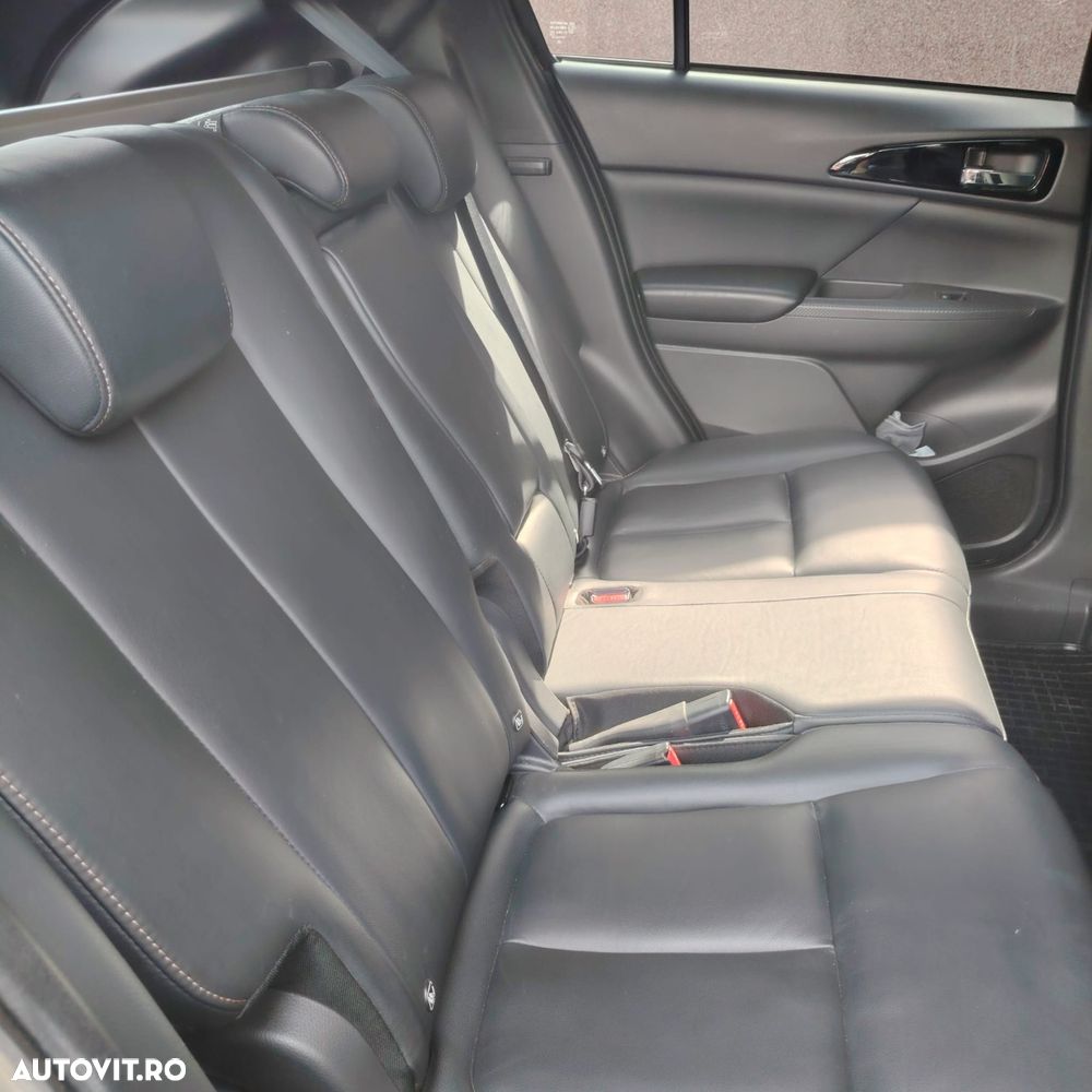 Mitsubishi Eclipse-Cross - 11