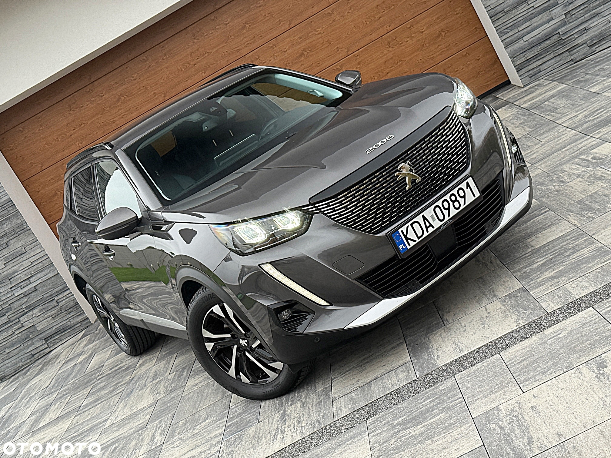 Peugeot 2008 1.5 BlueHDi Allure Pack S&S EAT8 - 24
