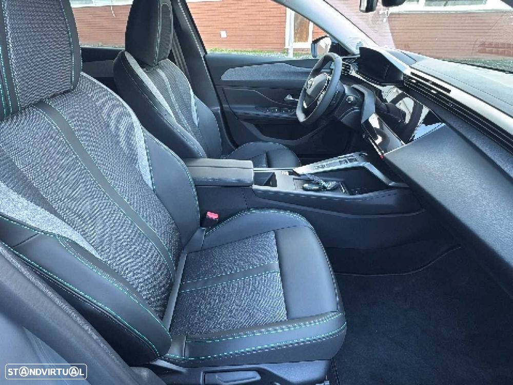 Peugeot 408 - 14