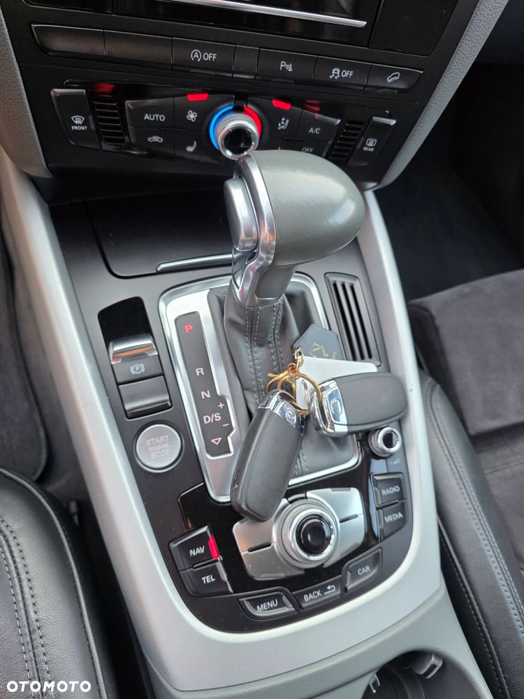 Audi Q5 2.0 TDI S tronic - 21