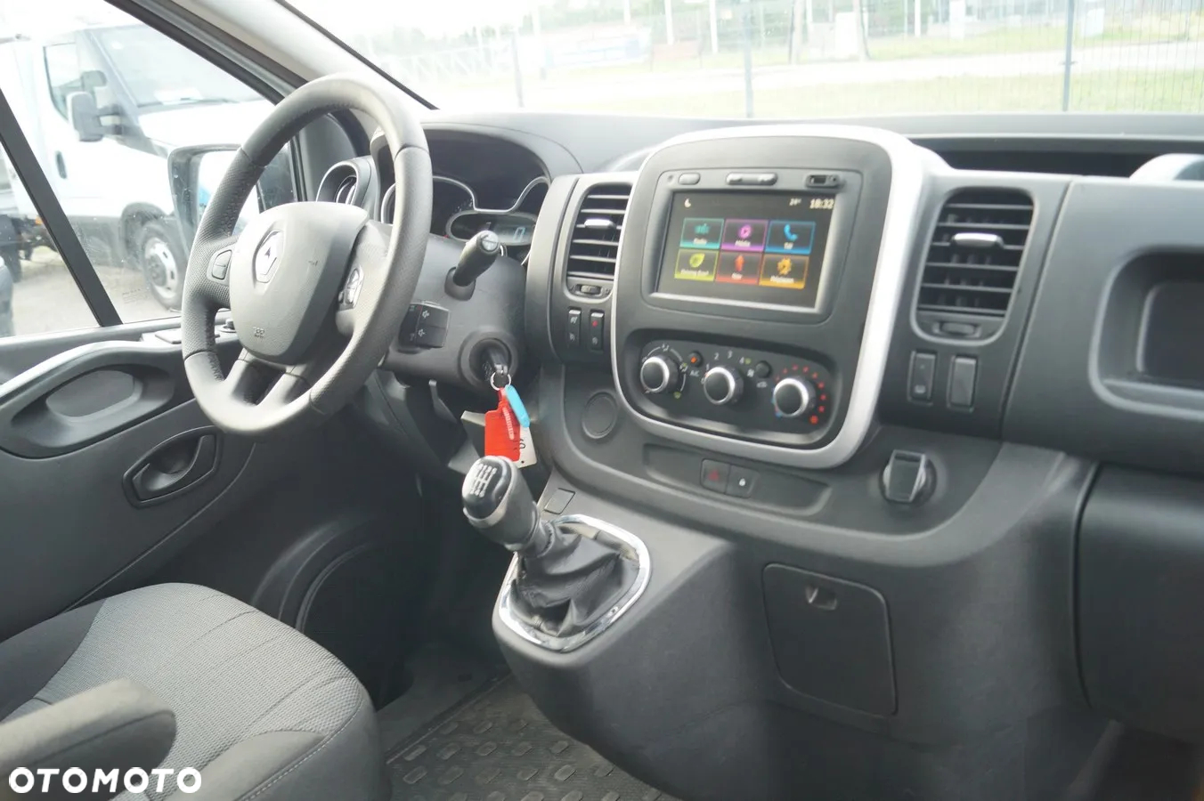 Renault Trafic - 23