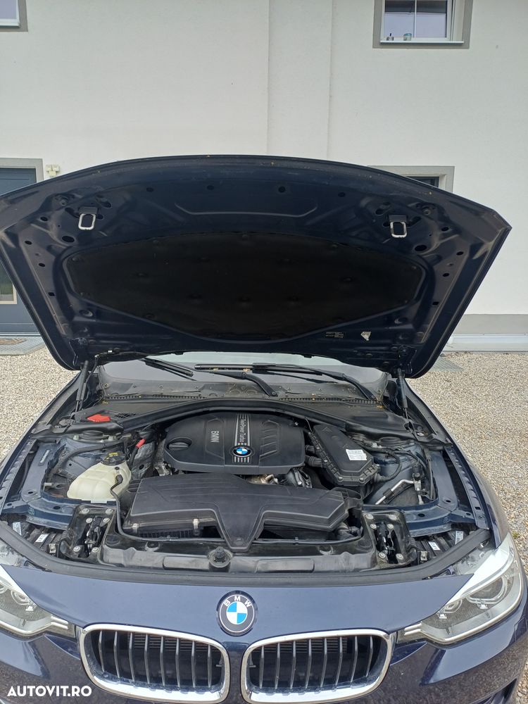 BMW Seria 3 318d xDrive - 28