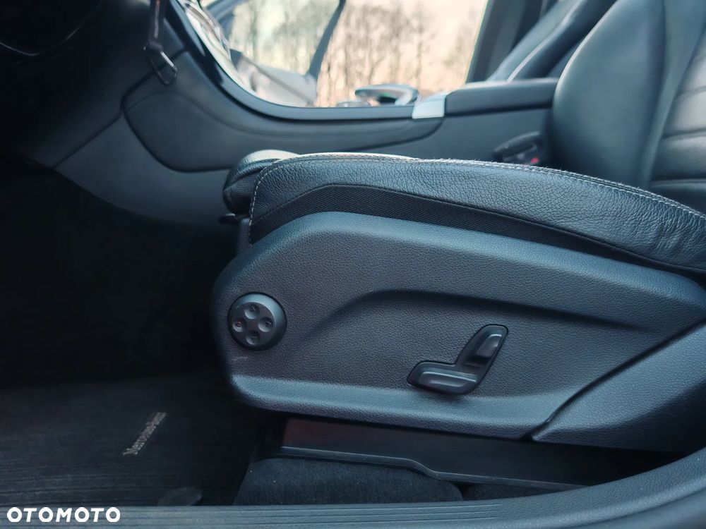 Mercedes-Benz GLC 250 d 4-Matic - 31