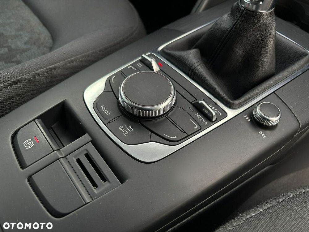 Audi A3 Sportback 1.4 TFSI Attraction - 19