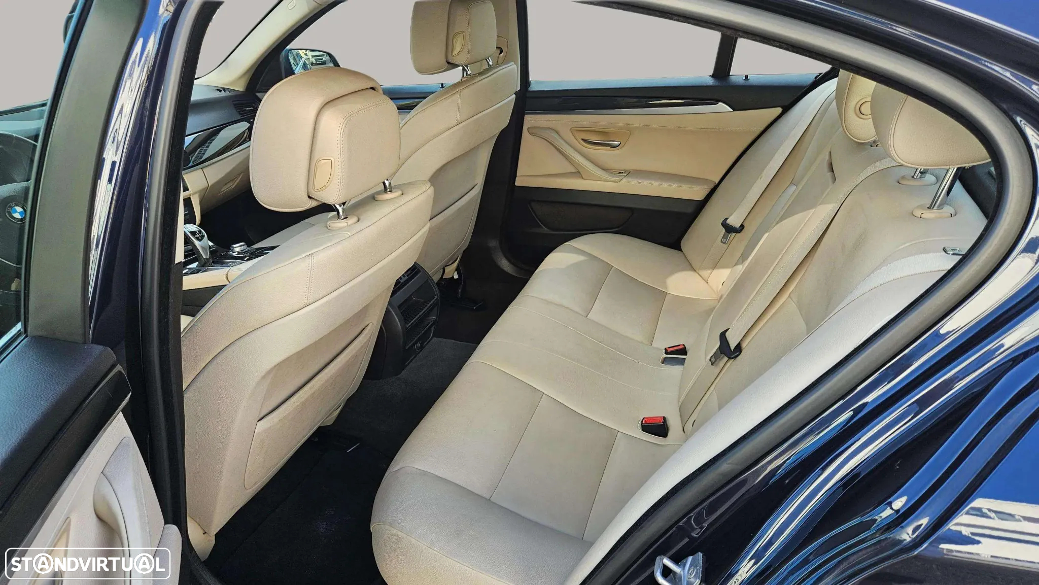 BMW 525 d Exclusive Auto 126g - 11