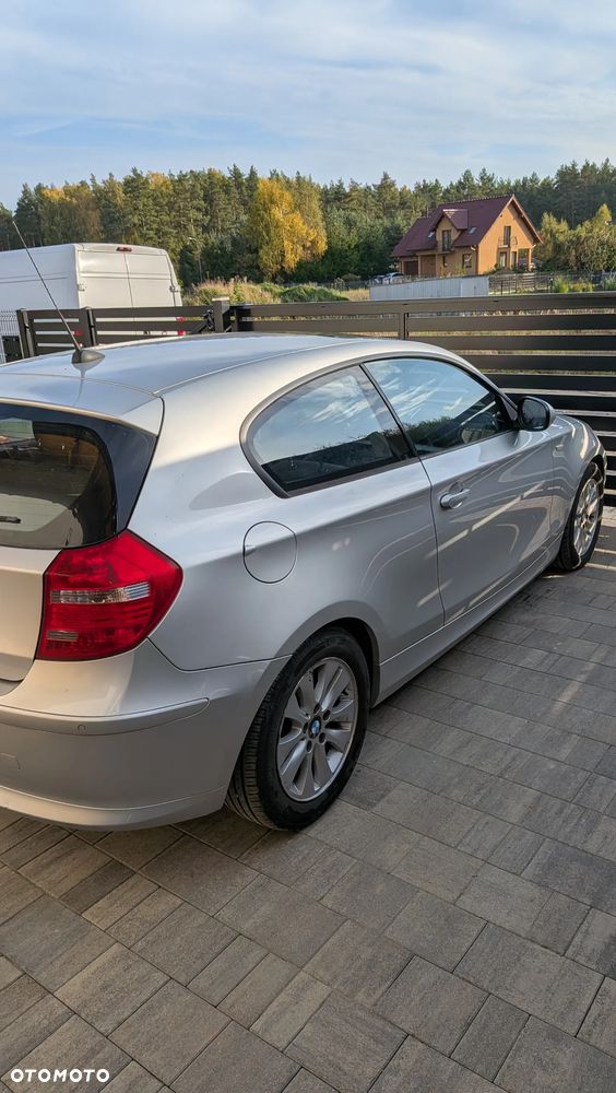 BMW Seria 1 2009 photo 5