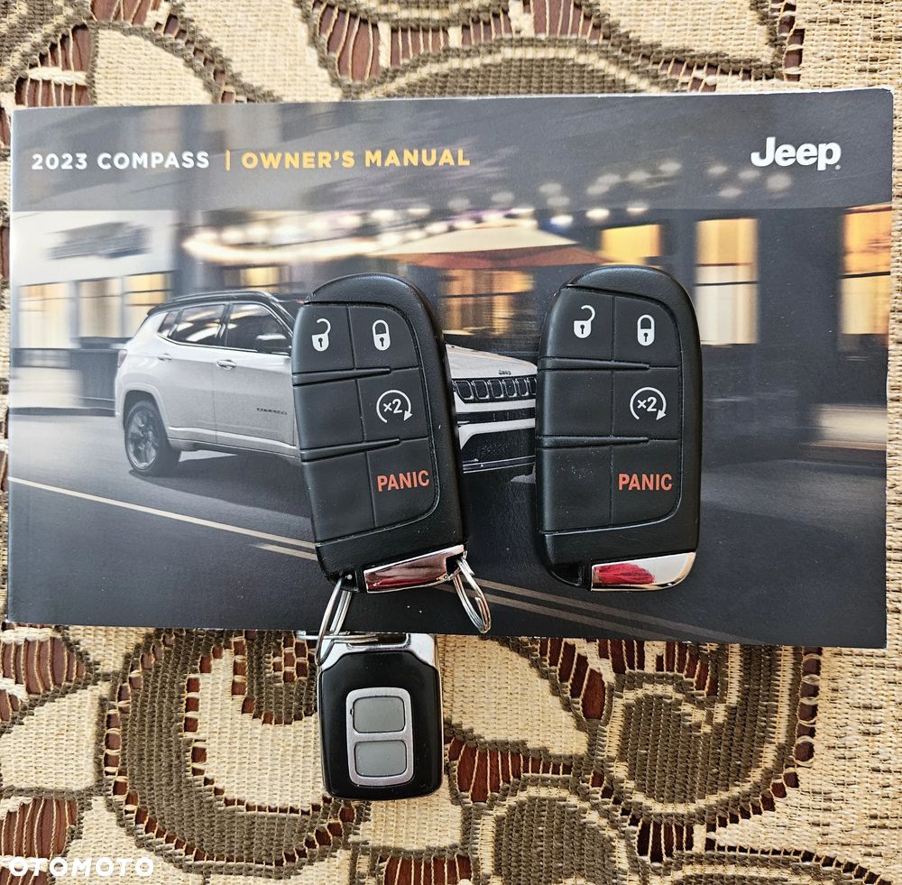 Jeep Compass - 25