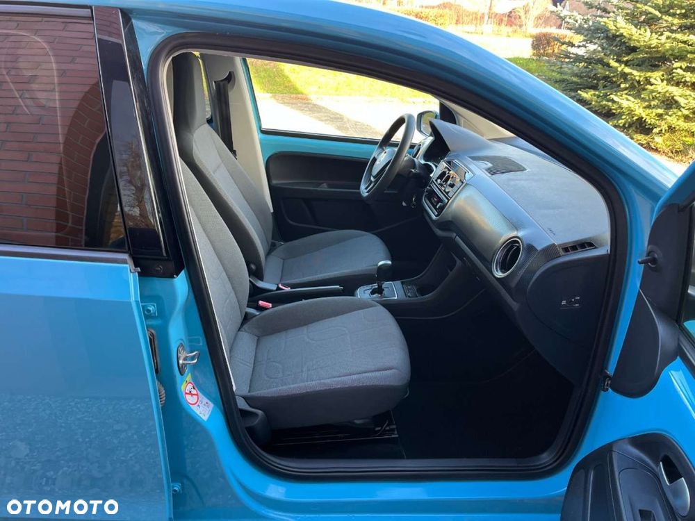 Volkswagen up! 1.0 street - 16