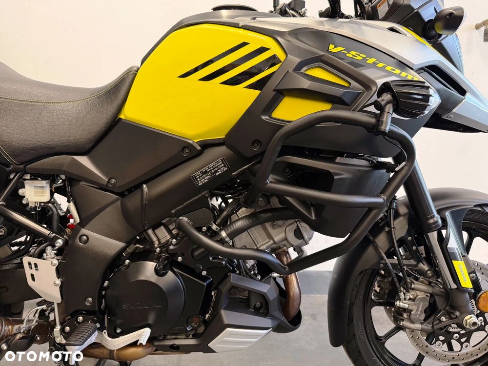 Suzuki V-STROM - 12