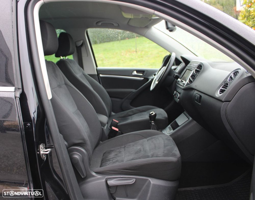 VW Tiguan 2.0 TDi Sport BlueMotion - 28