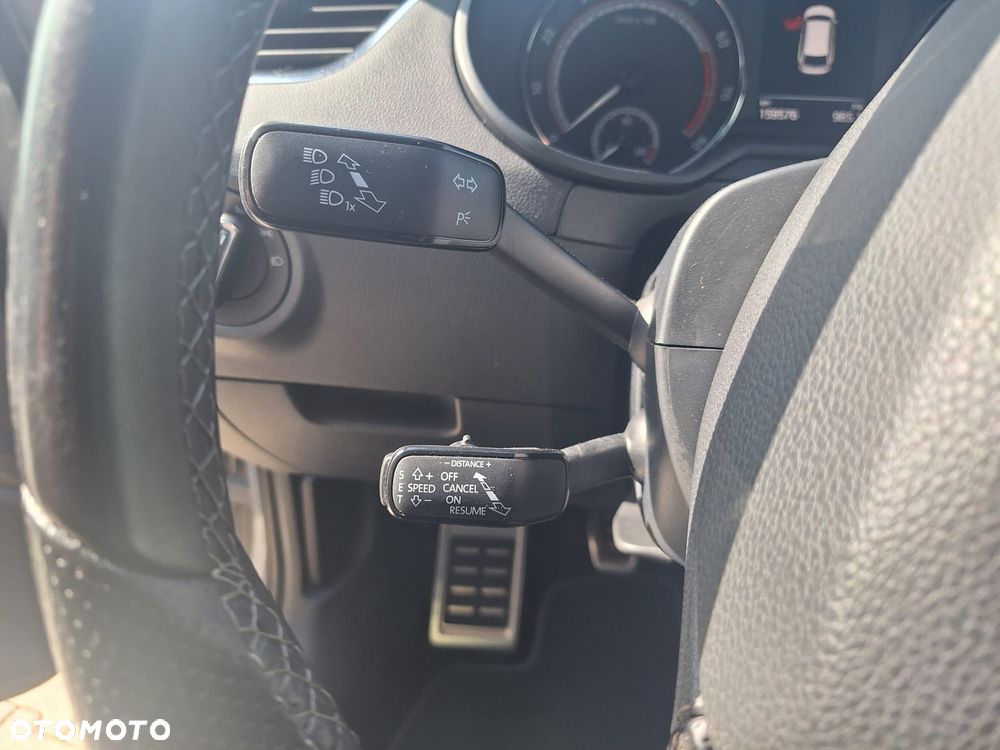 Skoda Octavia 2.0 TSI RS - 18
