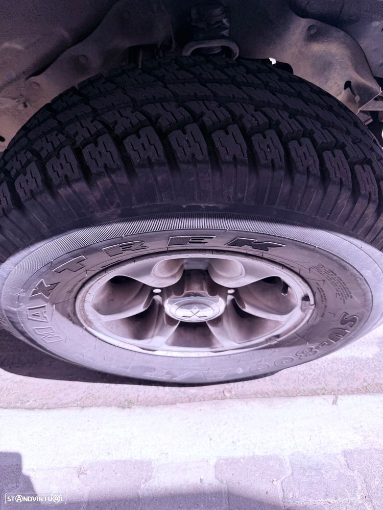 Mitsubishi Pajero 2.8 TD GLS - 19