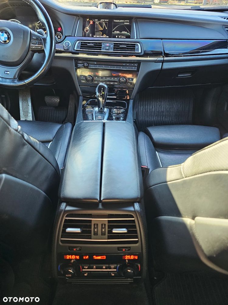 BMW Seria 7 750Li xDrive - 18