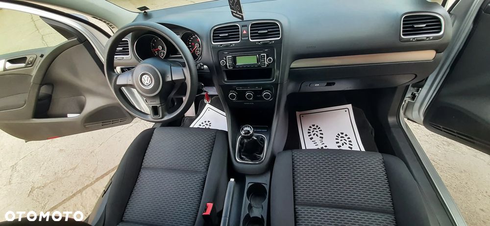 Volkswagen Golf - 31