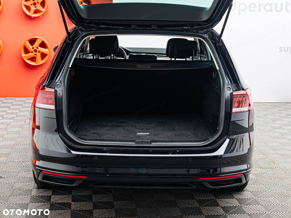 Volkswagen Passat - 30