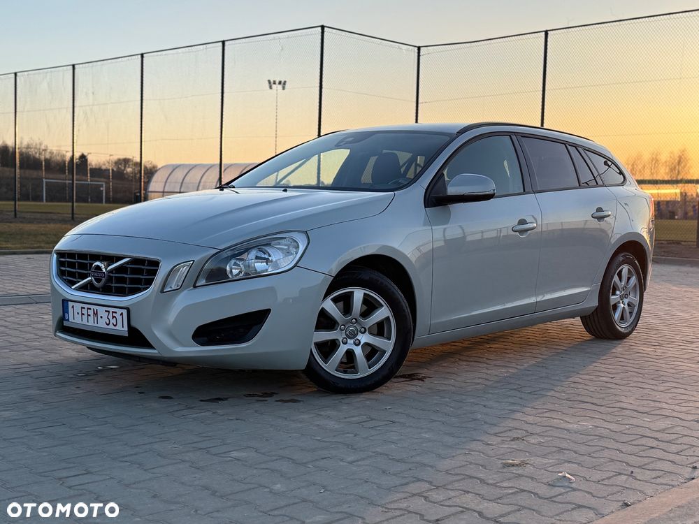 Volvo V60 D3 Summum - 19