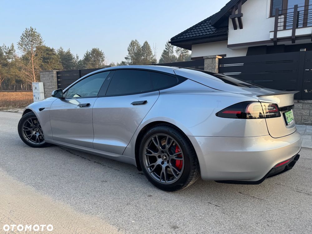 Tesla Model S - 20