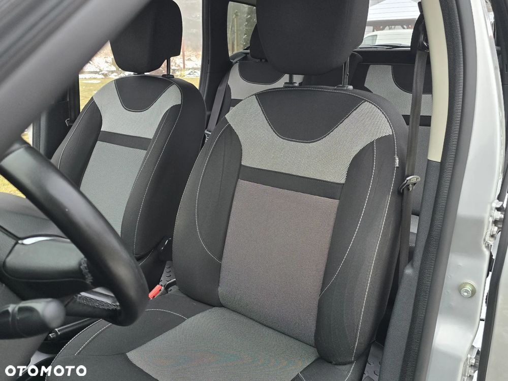 Dacia Duster 1.6 SCe Laureate S&S - 22