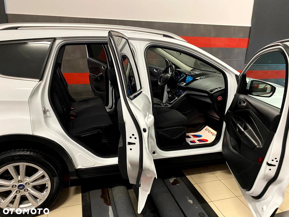 Ford Kuga 1.5 EcoBoost 2x4 Individual - 18