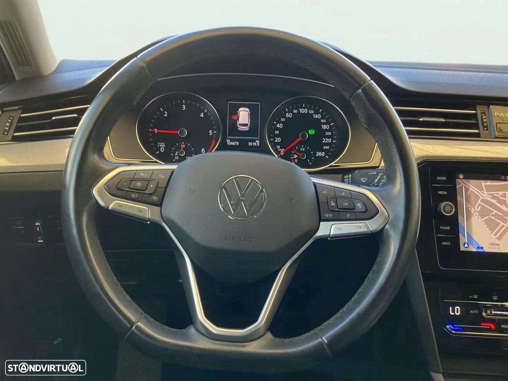 VW Passat Variant 2.0 TDi Business DSG - 11