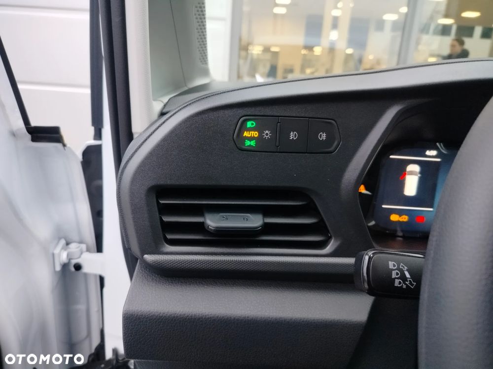 Ford Transit Connect - 10