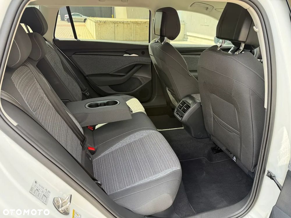 Skoda Superb 2.0 TDI SCR 4x4 Selection DSG - 14