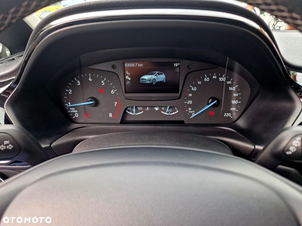 Ford Fiesta 1.1 S&S TREND - 17