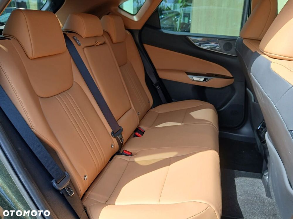 Lexus NX 350h Prestige 2WD - 27