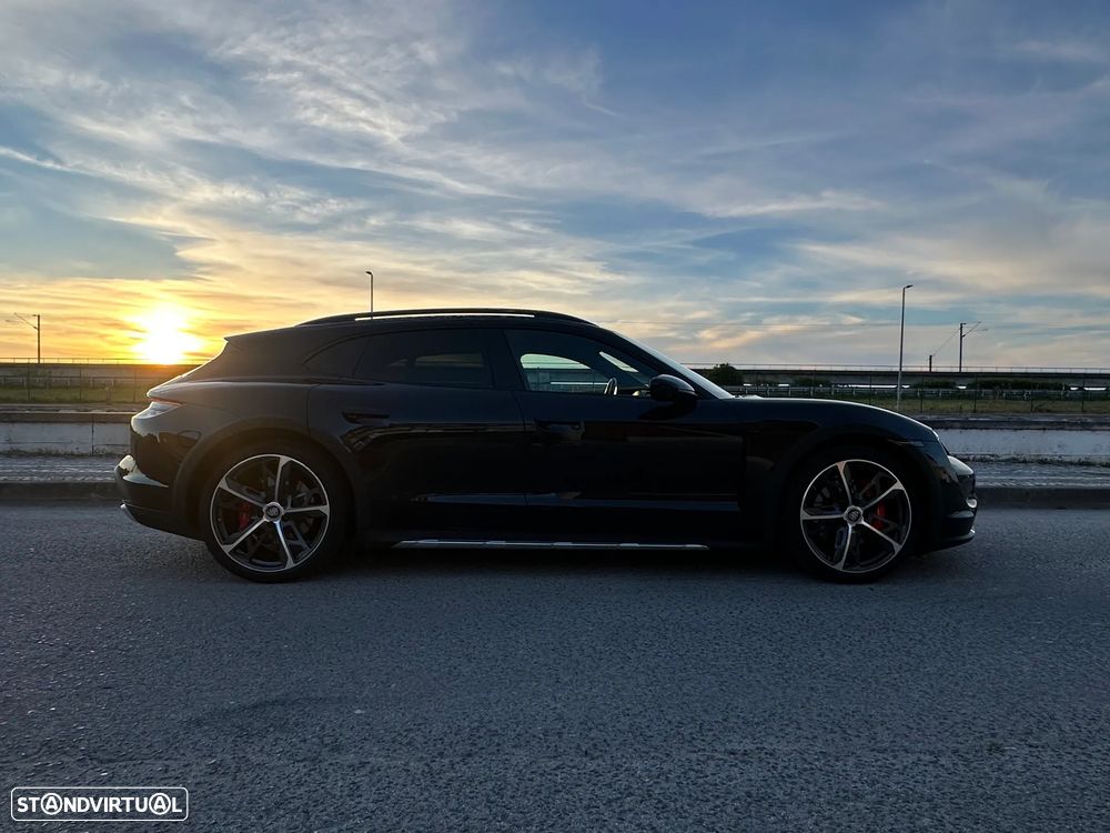Porsche Taycan Cross Turismo 4S - 40