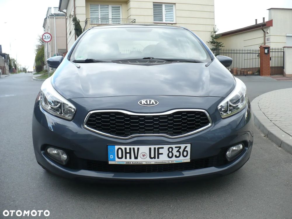Kia Ceed 1.6 GDI Dream-Team Edition - 10