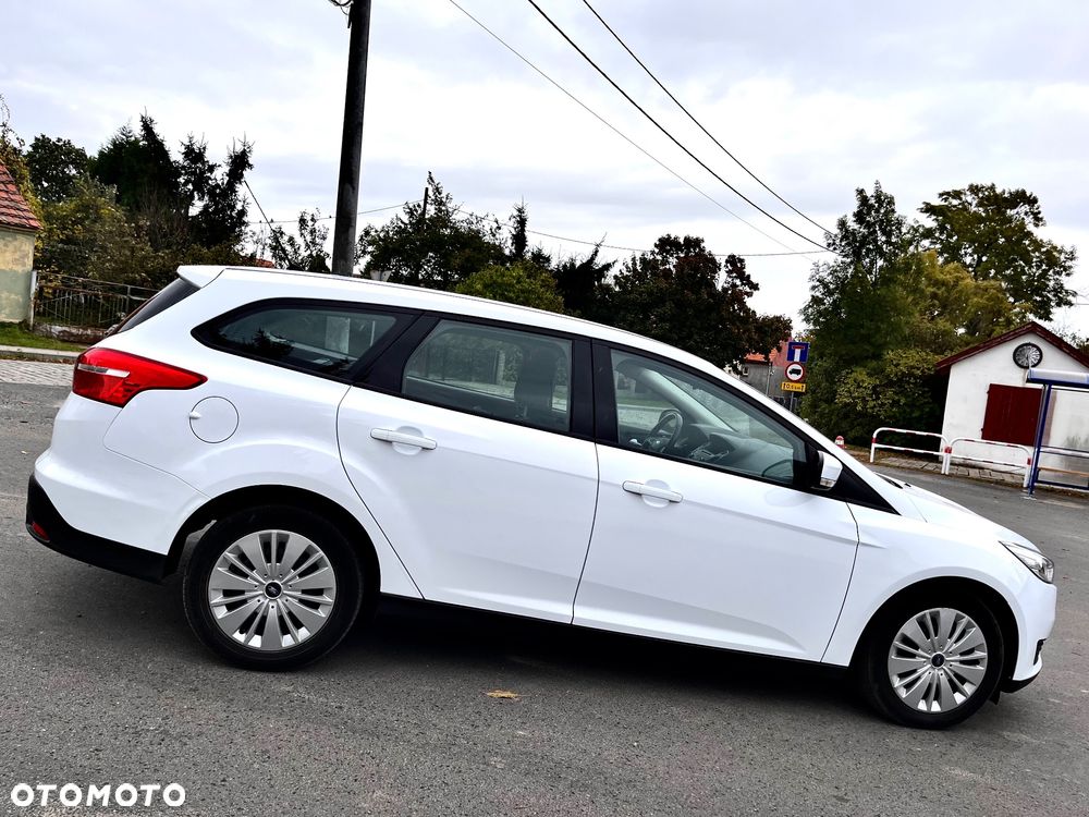 Ford Focus 1.0 EcoBoost Trend Edition - 5